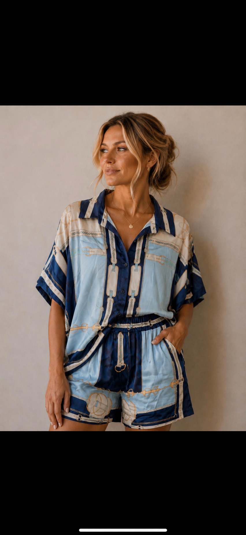 Seidenbluse mit Kettenprint