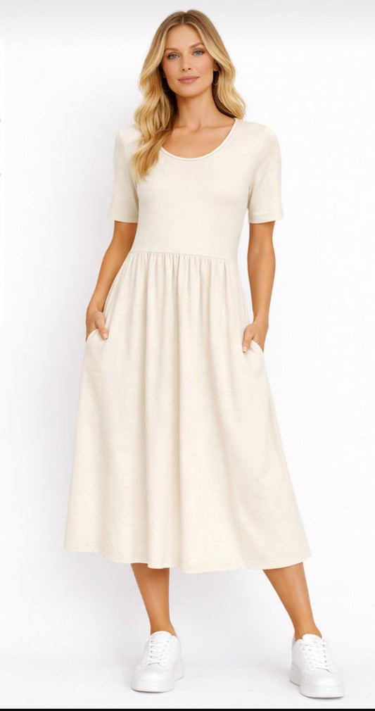 hellgelbes Sommerkleid aus Baumwolle